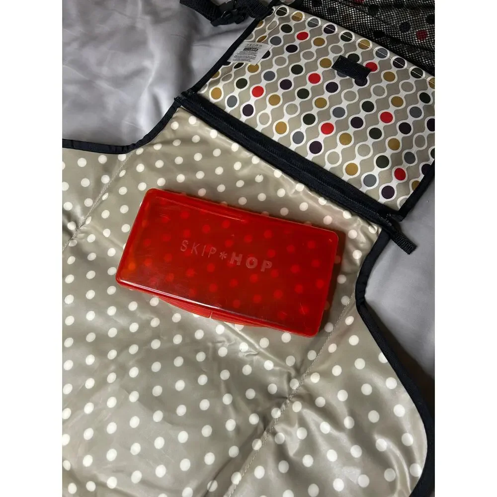 skip Hop diaper  pronto changing pad clutch